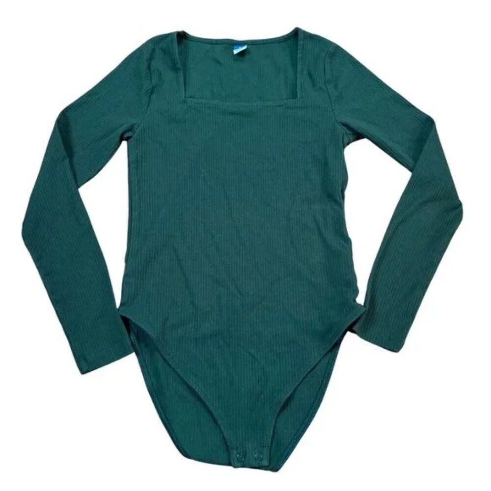 Chic Green Ribbed Bodysuit – Square Neck & Long Sleeves